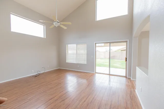 $1,895 | 18033 North Skyhawk Drive, Surprise, AZ 85374