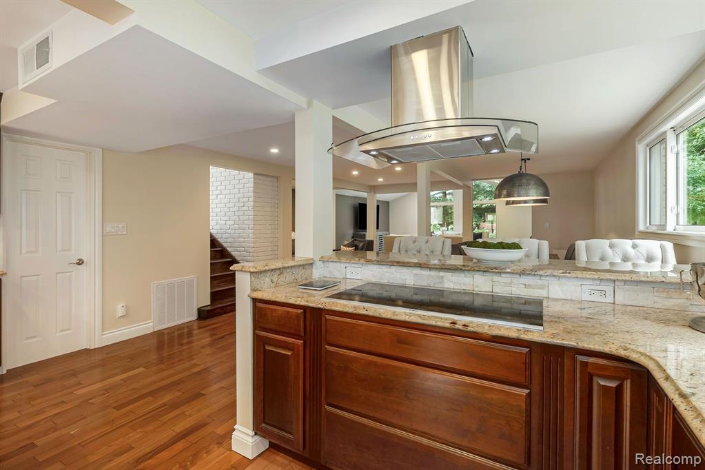 29746 Highmeadow Road Farmington Hills, MI 48334 - Photo 19 of 46