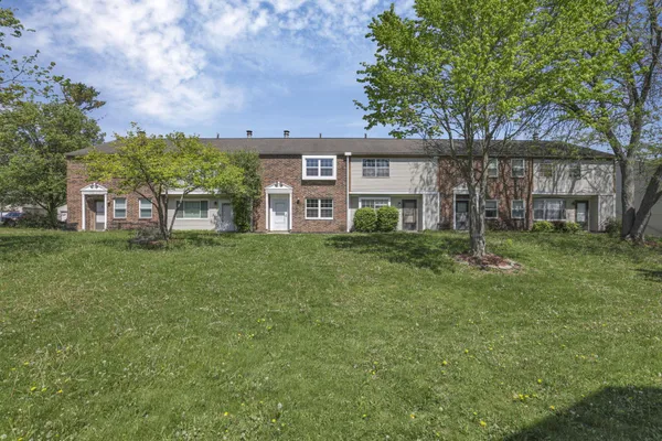 $215,000 | 4940 Kristie Falls, Unit C, Columbus, OH 43221