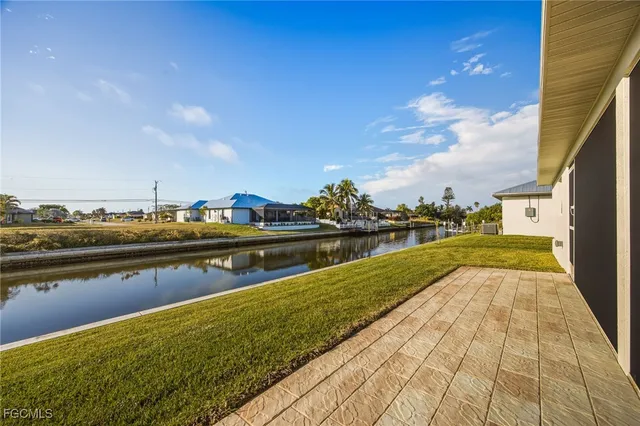 $895,000 | 812-814 Mohawk Parkway, Cape Coral, FL 33914