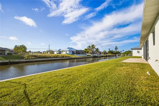 $895,000 | 812-814 Mohawk Parkway, Cape Coral, FL 33914