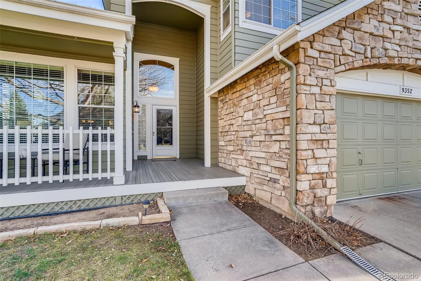 9352 Weatherstone Lane Highlands Ranch, CO 80126 - Photo 3 of 26 Gallery Image 3