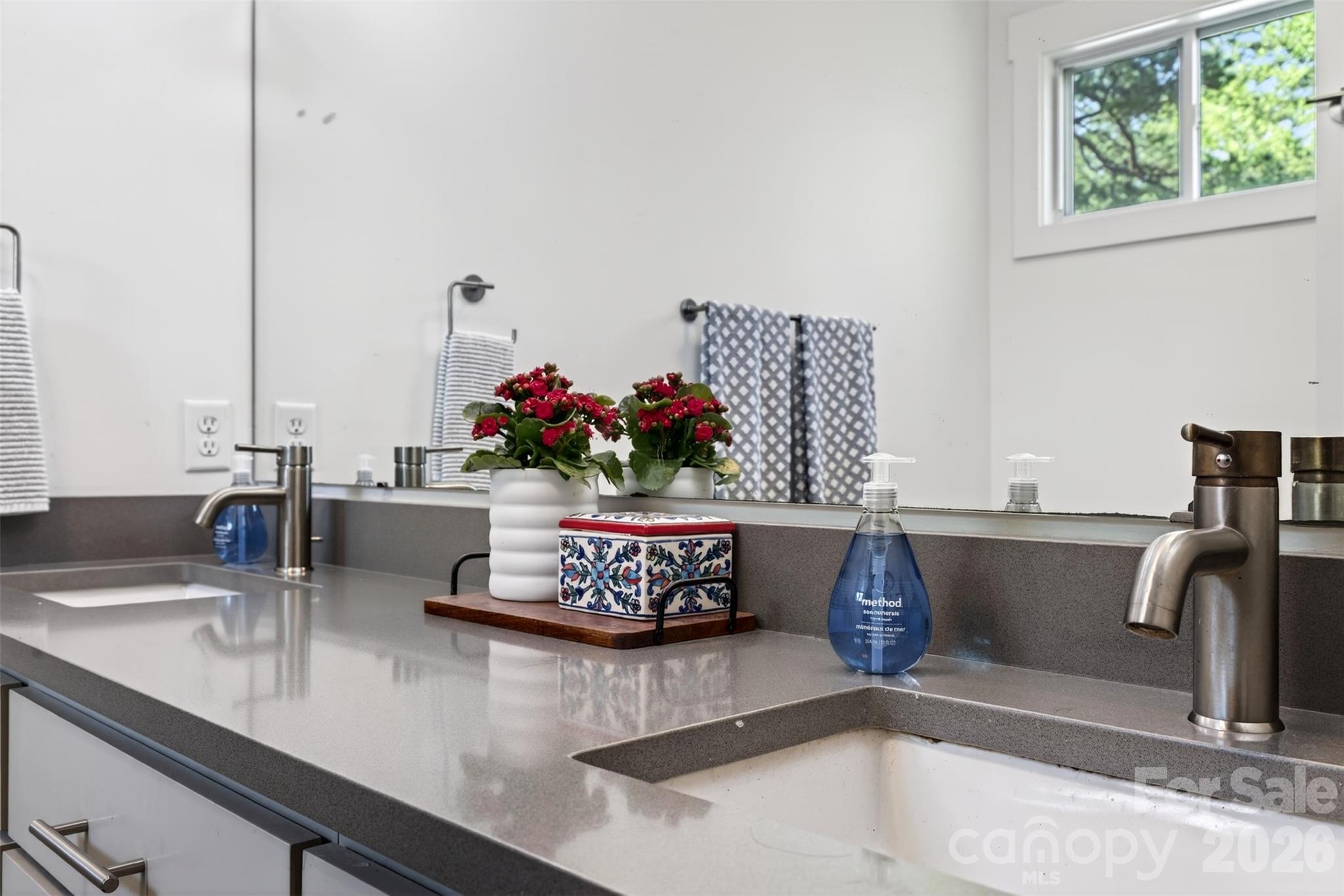 62 Dillingham Road Asheville, NC 28805 - Photo 22 of 38