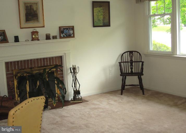 119 Charmuth Road Lutherville-Timonium, MD 21093 - Photo 12 of 14 Living Room