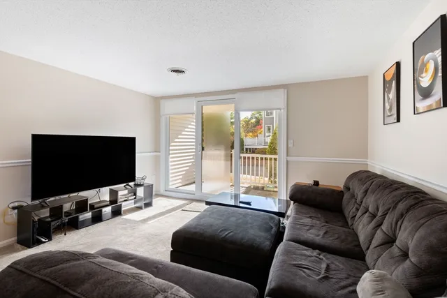 $420,000 | 255 North Road, Unit 172, Chelmsford, MA 01824