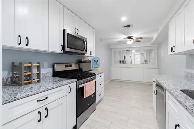 $420,000 | 255 North Road, Unit 172, Chelmsford, MA 01824