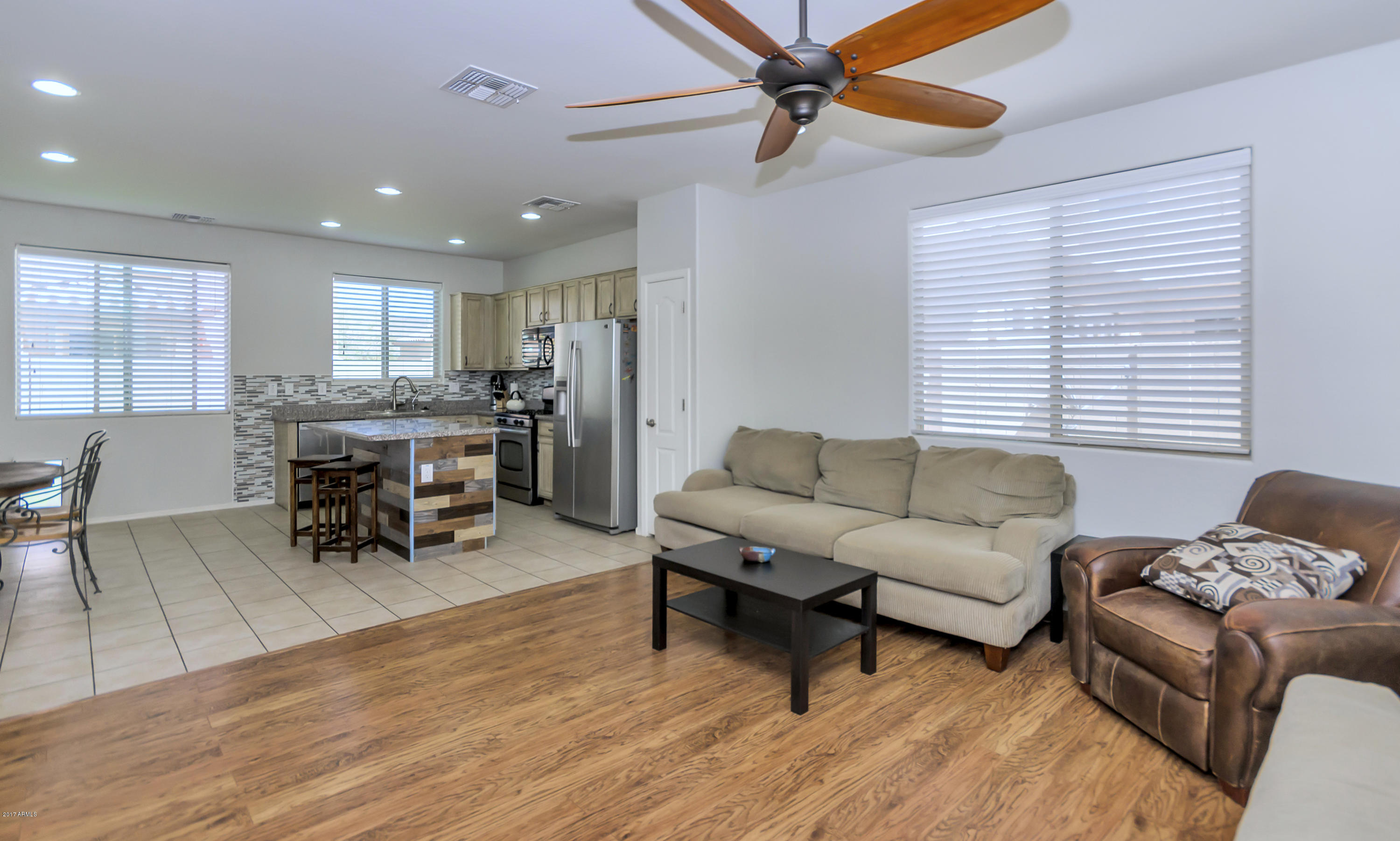 3316 West Florimond Road Phoenix, AZ 85086 - Photo 7 of 39 Great Room