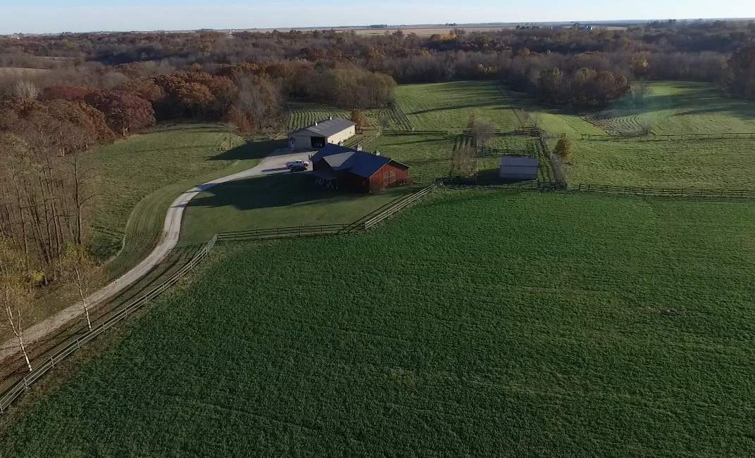 17555 North Middle Grove Road Farmington, IL 61531 - Photo 3 of 32