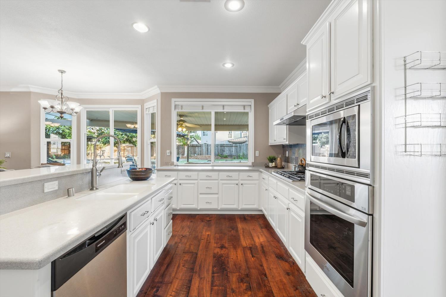 517 Rye Court Roseville, CA 95747 - Photo 11 of 36