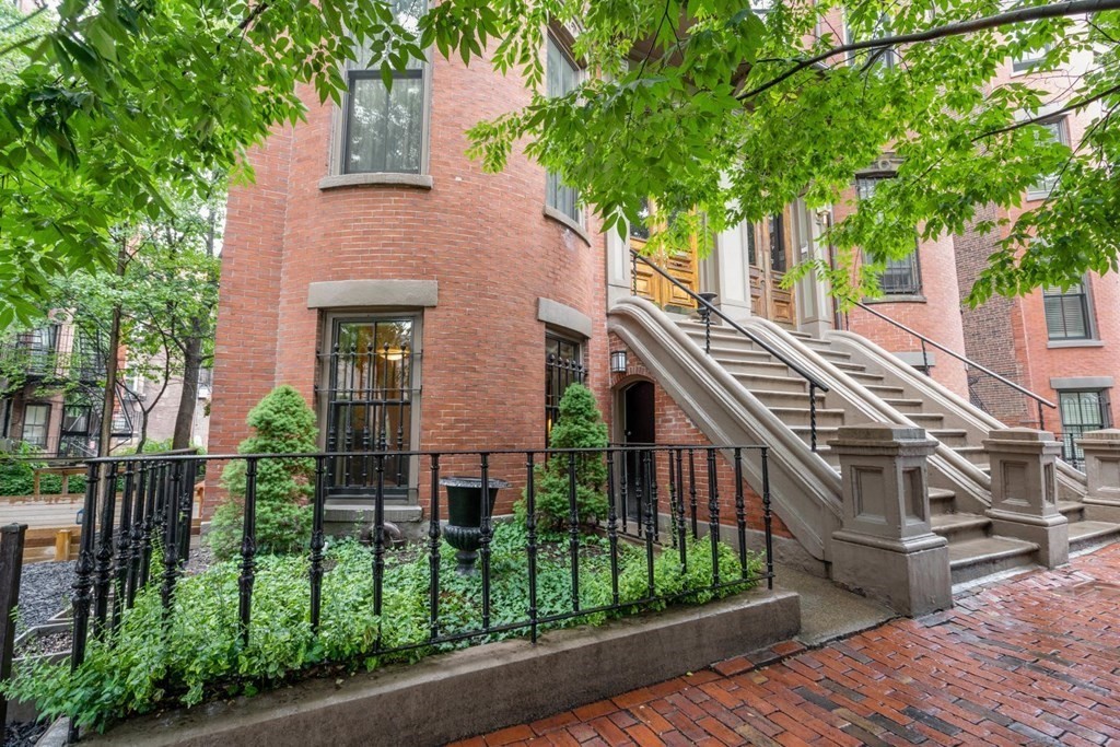 59 Rutland Square, Unit 1 Boston, MA 02118 - Photo 14 of 17 Gallery Image 14
