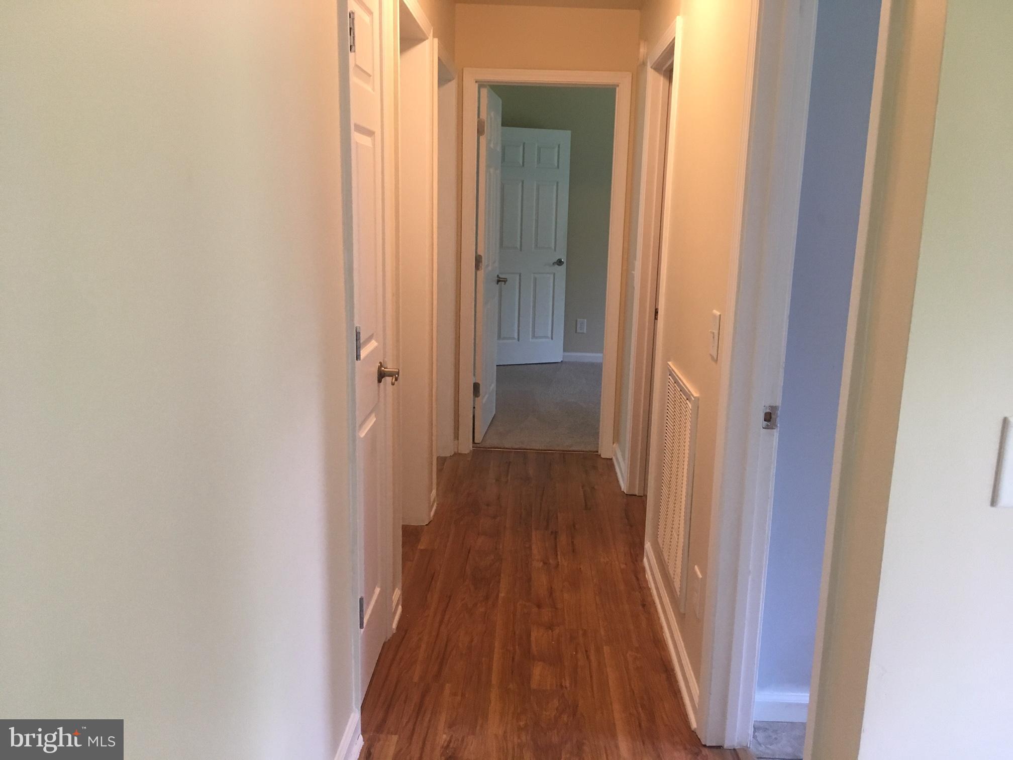 7526 Leedstown Road Colonial Beach, VA 22443 - Photo 12 of 30 Hallway (Main)