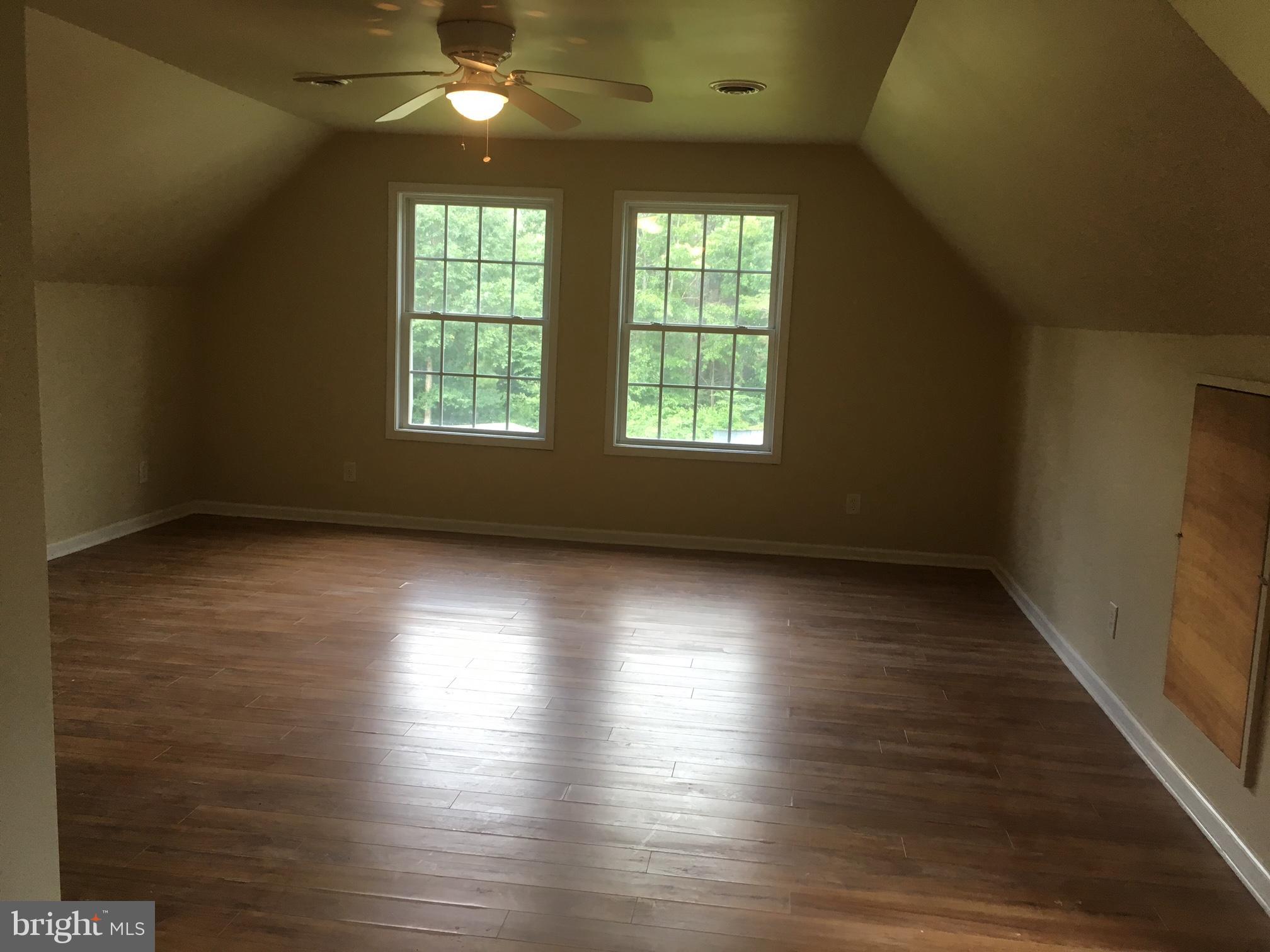 7526 Leedstown Road Colonial Beach, VA 22443 - Photo 19 of 30 Family Room (Upstairs)