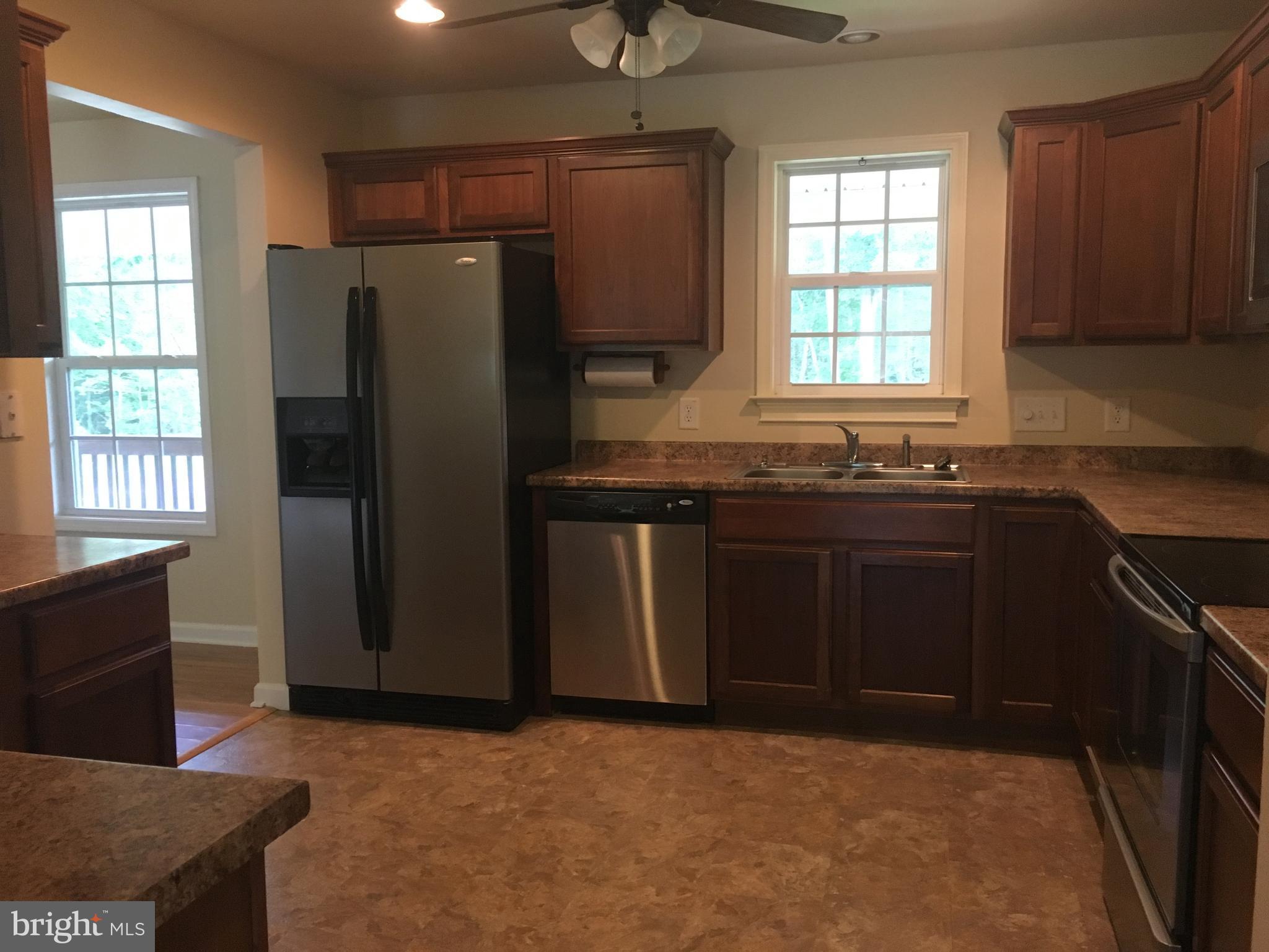 7526 Leedstown Road Colonial Beach, VA 22443 - Photo 4 of 30 Kitchen