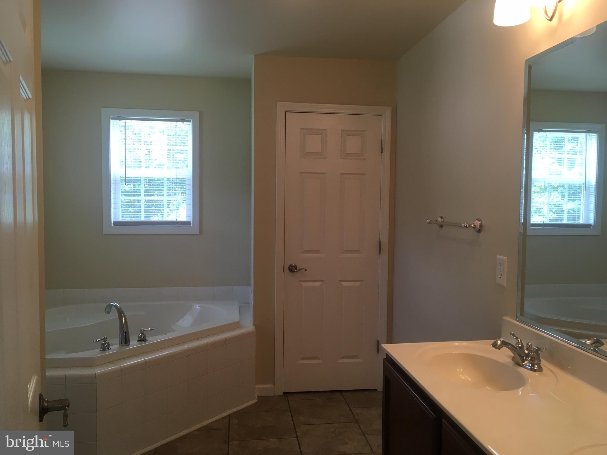 7526 Leedstown Road Colonial Beach, VA 22443 - Photo 10 of 30 Bath (Master)