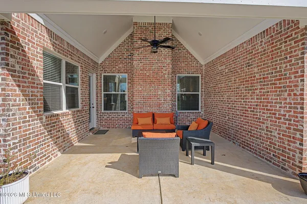 $589,000 | 2711 Turkey Creek Drive, Olive Branch, MS 38654