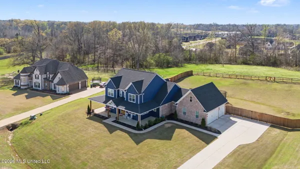 $589,000 | 2711 Turkey Creek Drive, Olive Branch, MS 38654