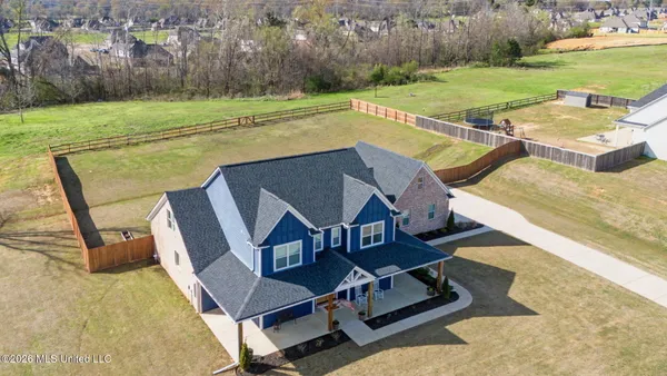 $589,000 | 2711 Turkey Creek Drive, Olive Branch, MS 38654