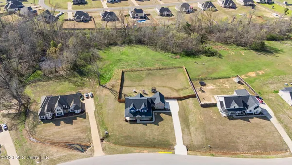 $589,000 | 2711 Turkey Creek Drive, Olive Branch, MS 38654