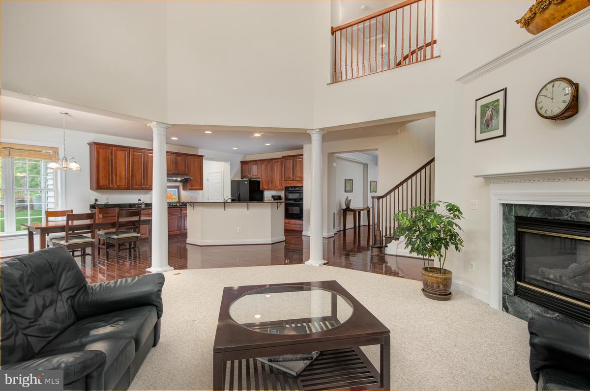 2858 Hideaway Road Fairfax, VA 22031 - Photo 7 of 30 Family Room