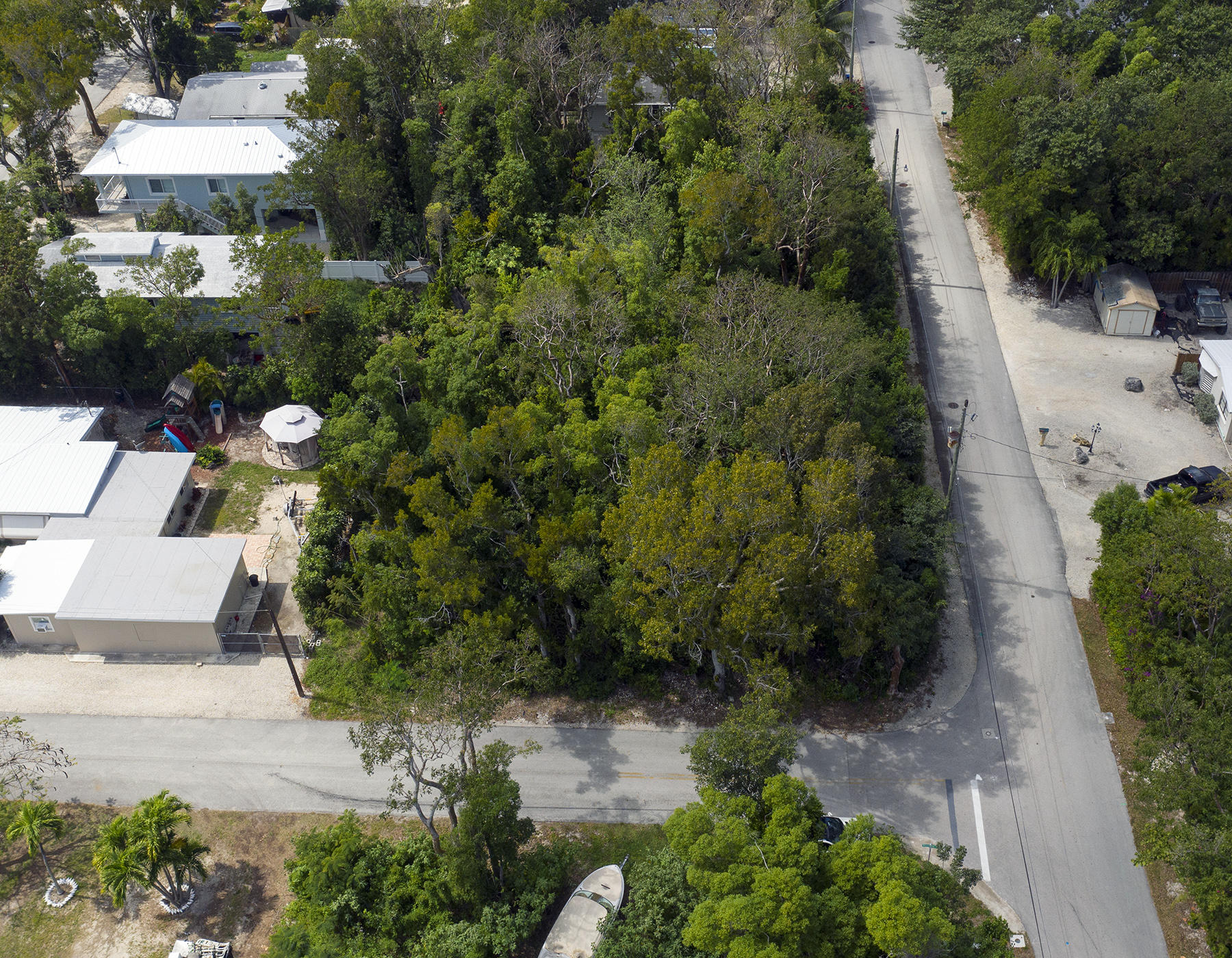 29 Dolphin Road, Unit 2 Key Largo, FL 33037 - Photo 2 of 10 Lot 2 5500 sq. ft. lot