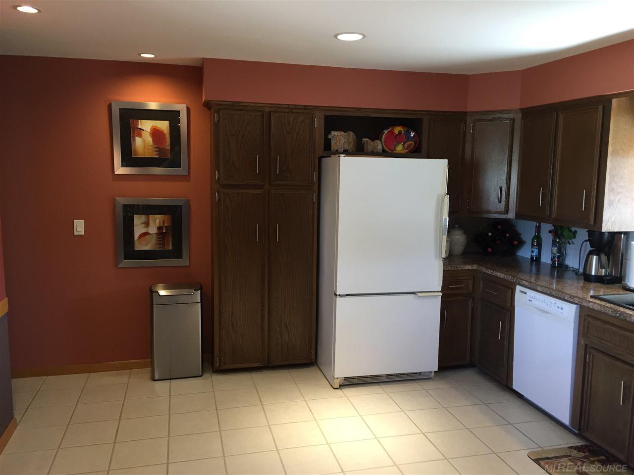 9670 Division Road Columbus, MI 48063 - Photo 11 of 30