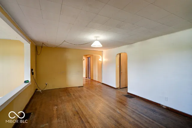 $284,000 | 6416 South County Road 100, Pendleton, IN 46056