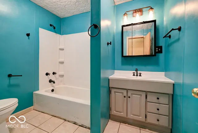 $284,000 | 6416 South County Road 100, Pendleton, IN 46056