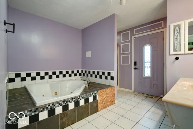 $284,000 | 6416 South County Road 100, Pendleton, IN 46056