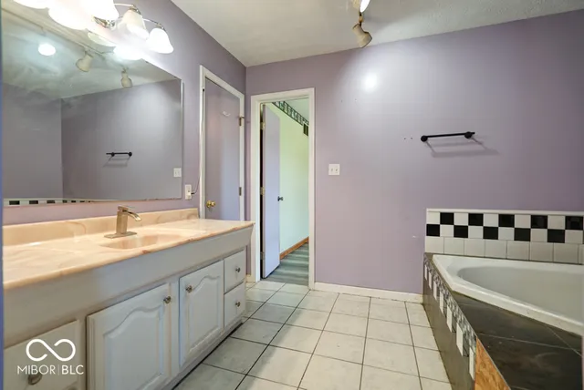 $284,000 | 6416 South County Road 100, Pendleton, IN 46056