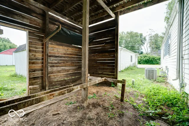 $284,000 | 6416 South County Road 100, Pendleton, IN 46056