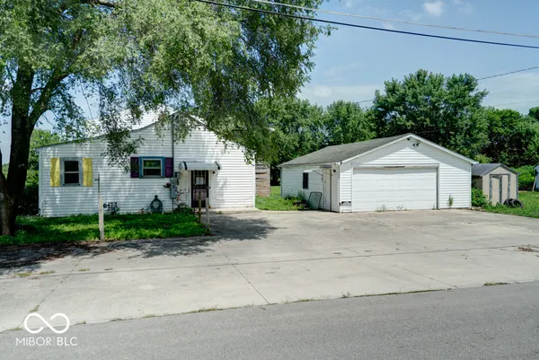 $245,000 | 6416 South County Road 100, Pendleton, IN 46056