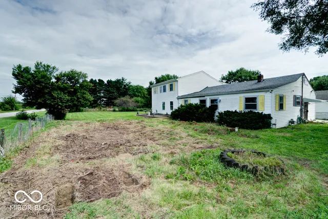 $284,000 | 6416 South County Road 100, Pendleton, IN 46056