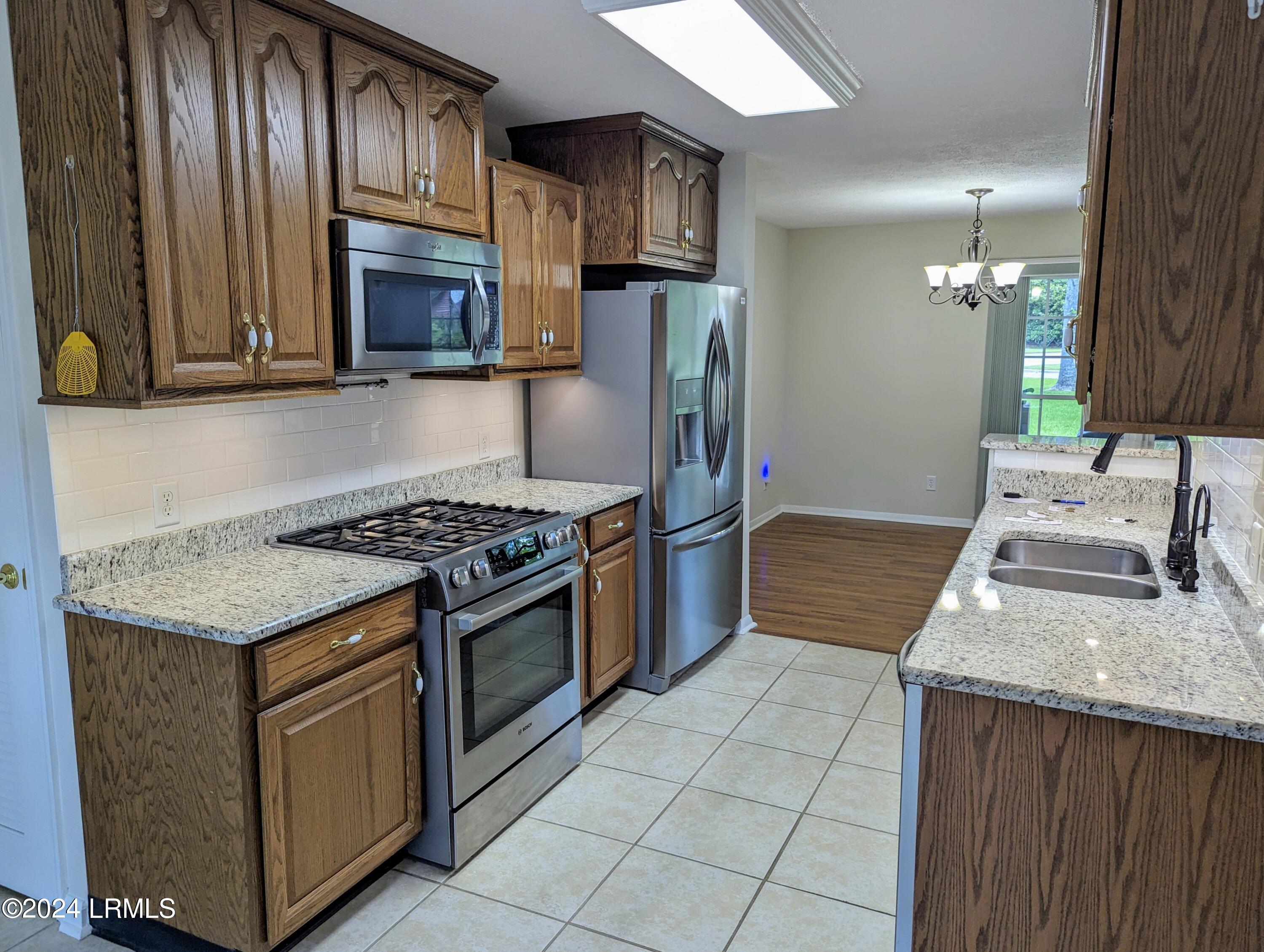 2233 Salem Road Beaufort, SC 29902 - Photo 9 of 26 PXL_20240528_182302479