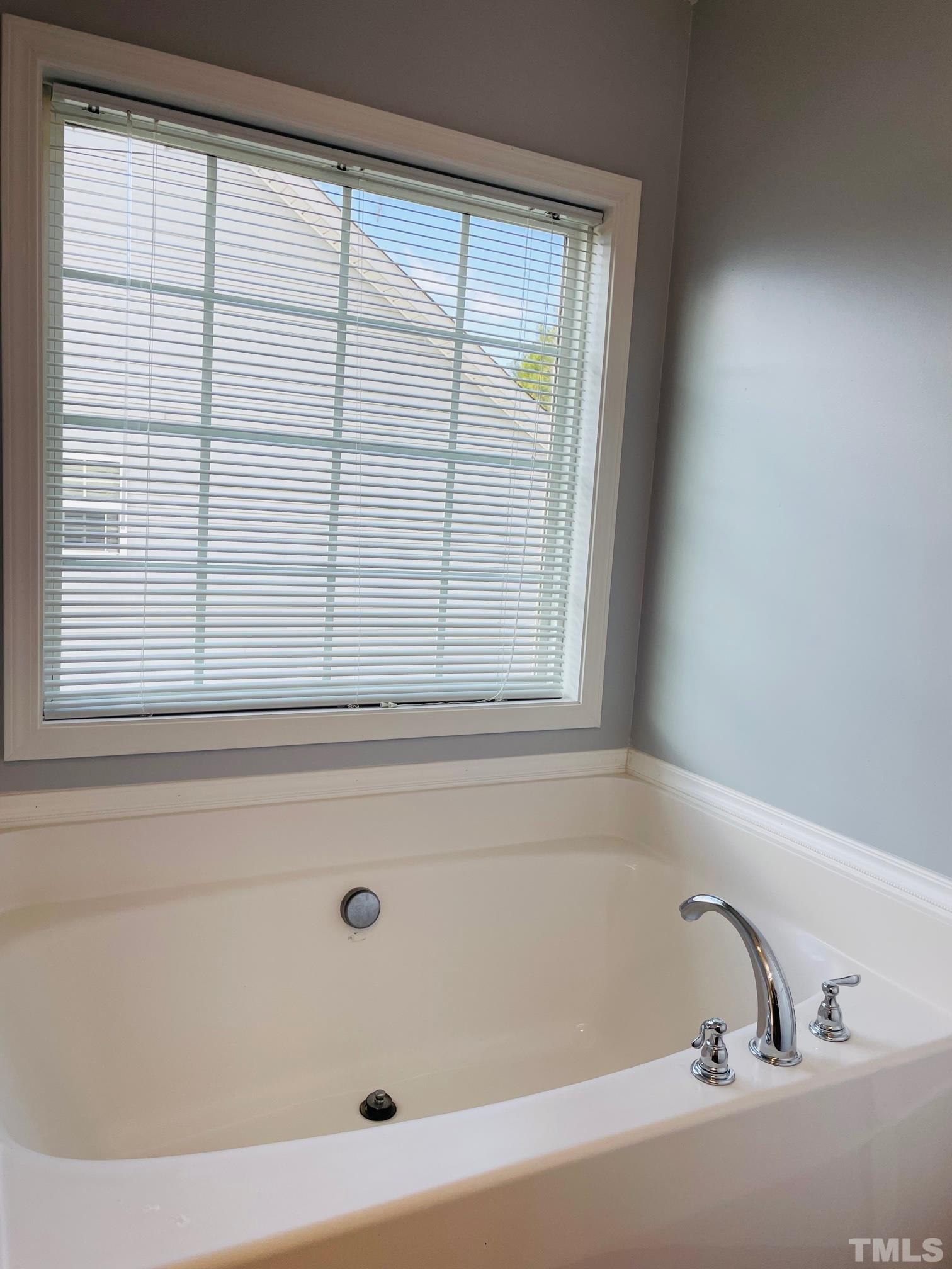 2800 Erinridge Road Raleigh, NC 27610 - Photo 7 of 8 Gallery Image 7
