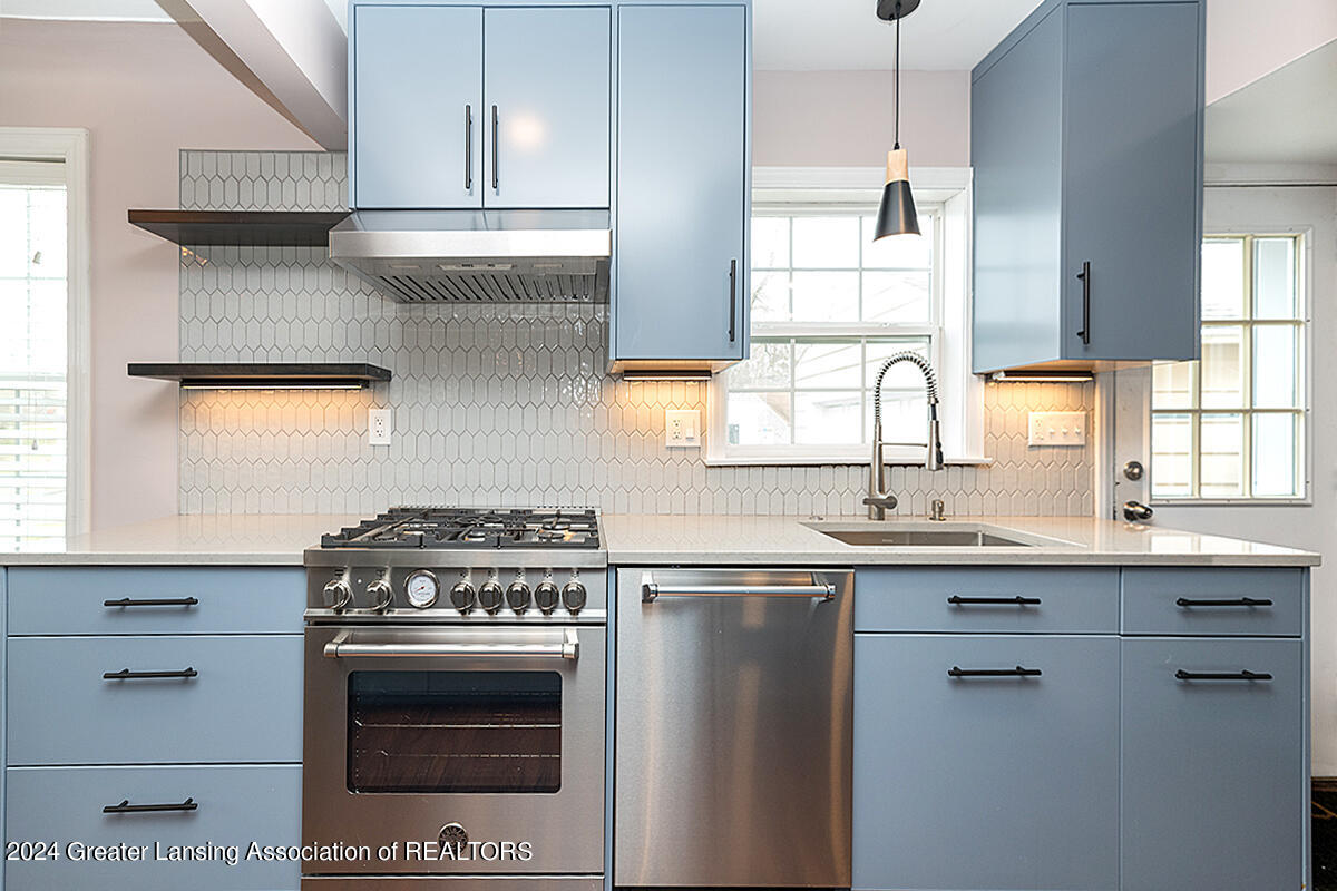 820 Huntington Road East Lansing, MI 48823 - Photo 10 of 30 Kitchen