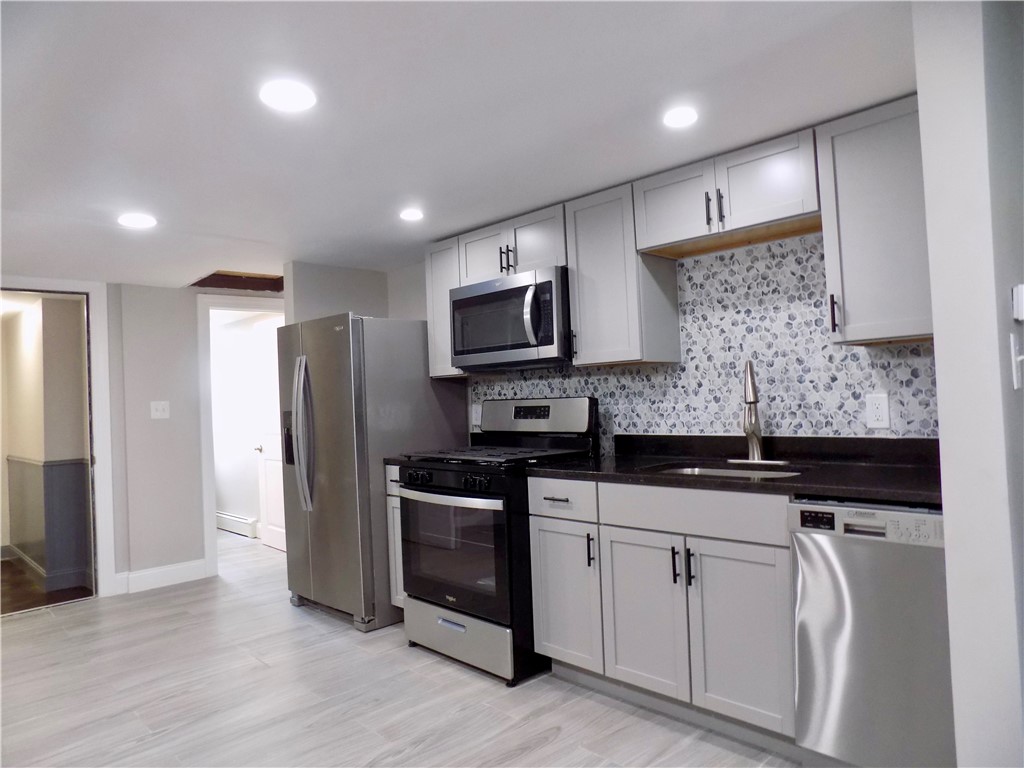 56 Vinton Street Providence, RI 02909 - Photo 12 of 39