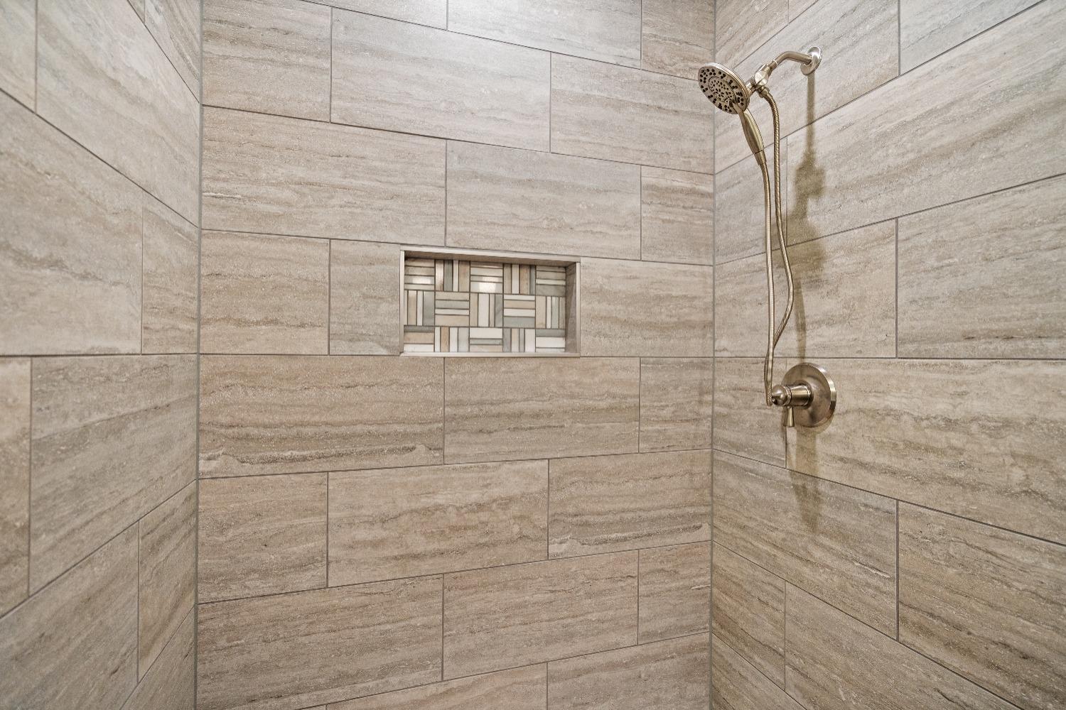 18840 Rileys Ridge Lawrenceburg, IN 47025 - Photo 12 of 28 Walk in shower in master bath.