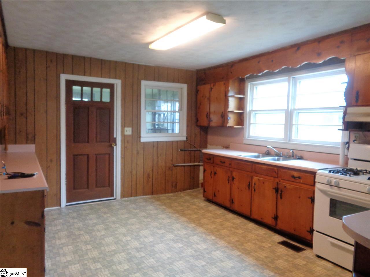 415 Liberty Hill Road Greer, SC 29651 - Photo 2 of 14
