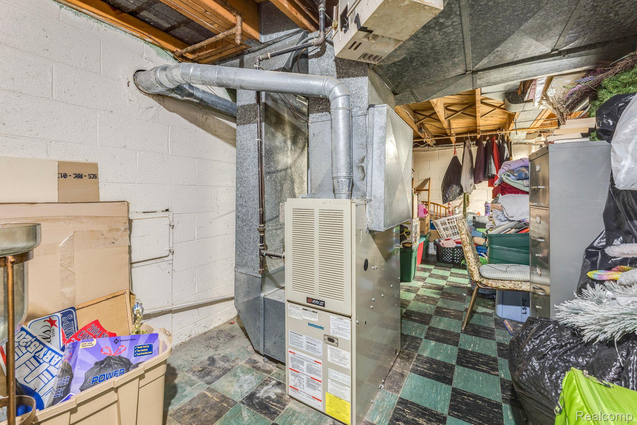 23730 Roxana Avenue Eastpointe, MI 48021 - Photo 30 of 35 Gallery Image 30