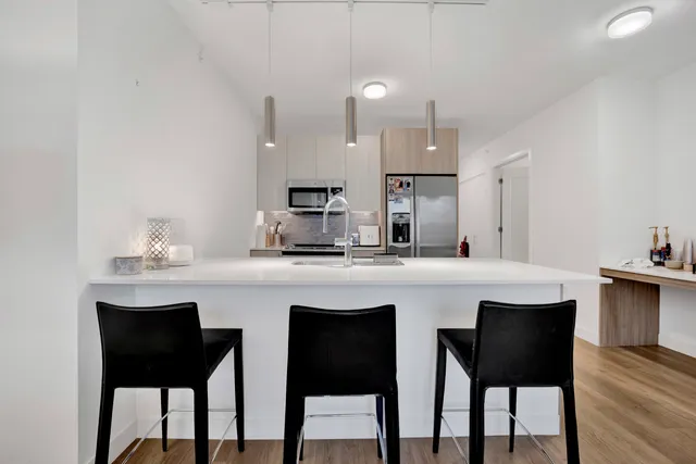 $3,325 | 350 North Canal Street, Unit 1109, Chicago, IL 60606