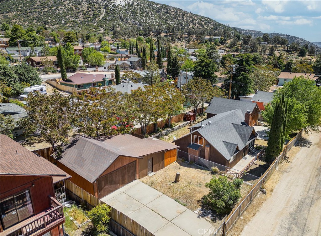 4225 Alcot Trail Frazier Park, CA 93225 - Photo 21 of 31 an aerial view of a house with a garden