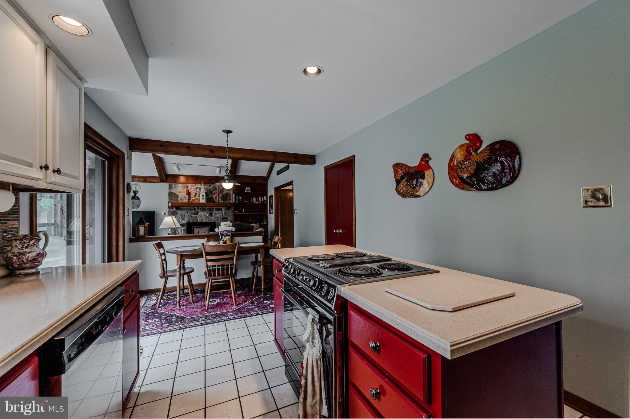 53 Bullock Road Chadds Ford, PA 19317 - Photo 20 of 65 a kitchen that has a table and chairs in it