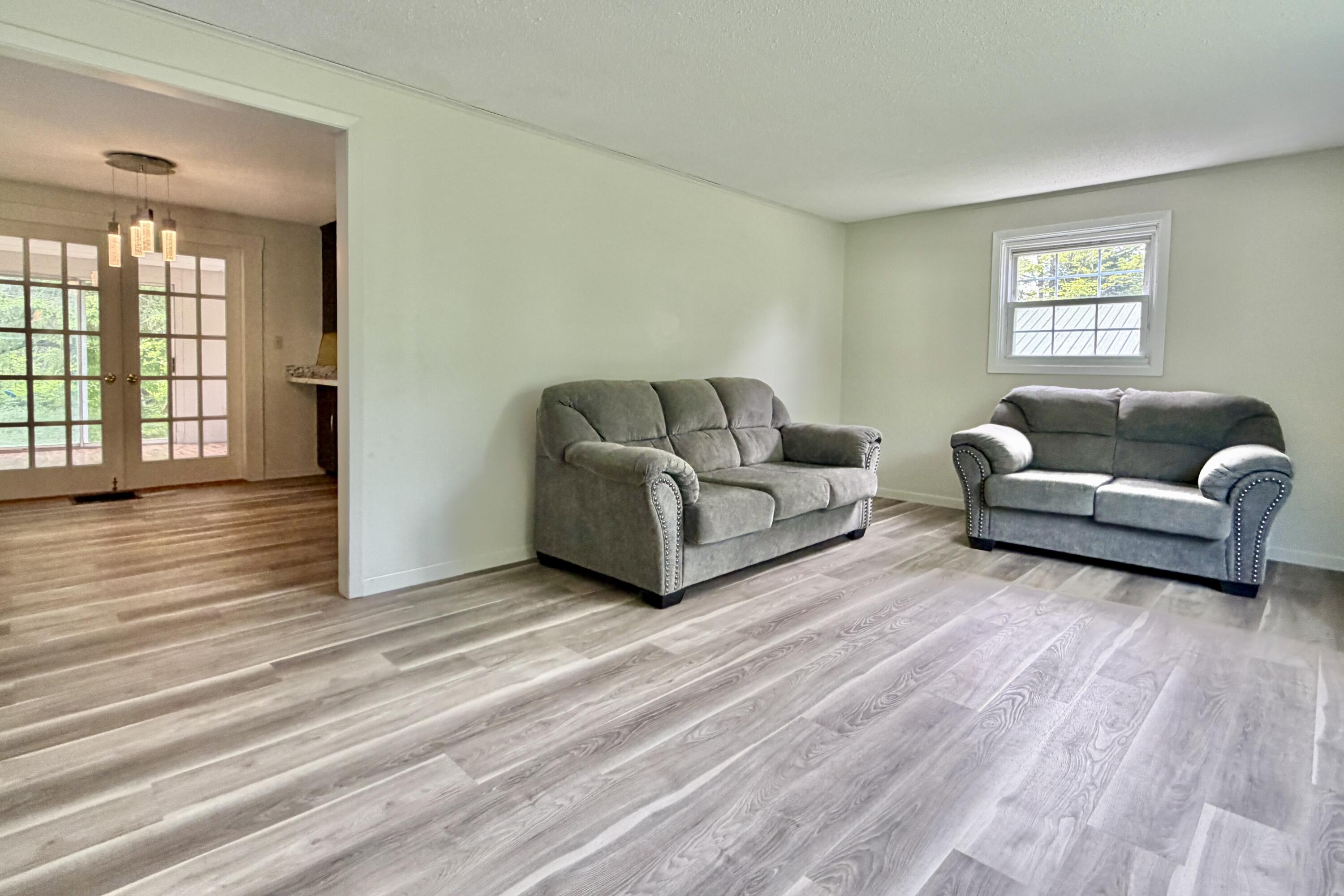 807 Higgins Road Pittsfield, ME 04967 - Photo 16 of 83 liv din