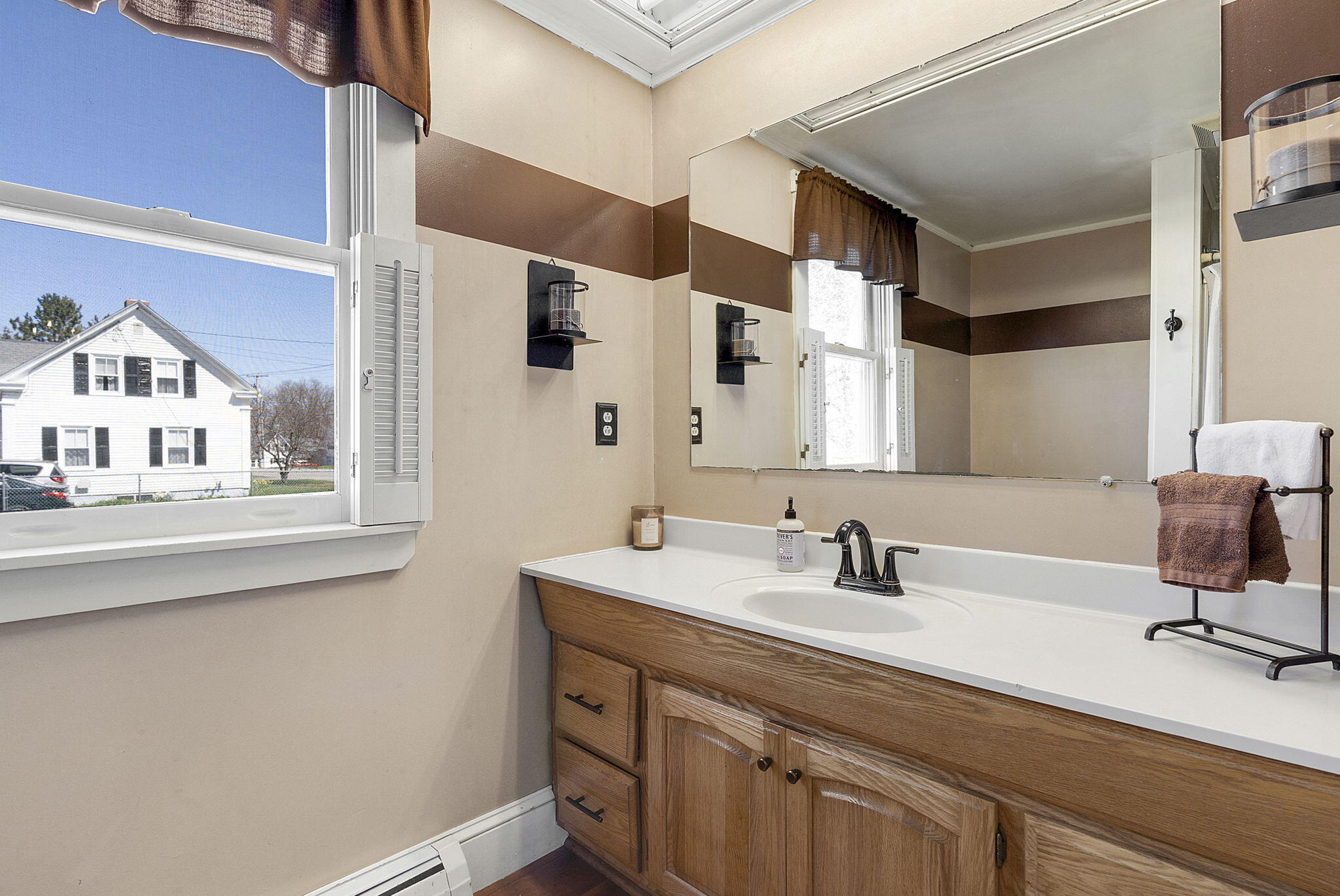71 Pleasant Street Clinton, ME 04927 - Photo 18 of 66 18-web-or-mls-71Pleasant-12