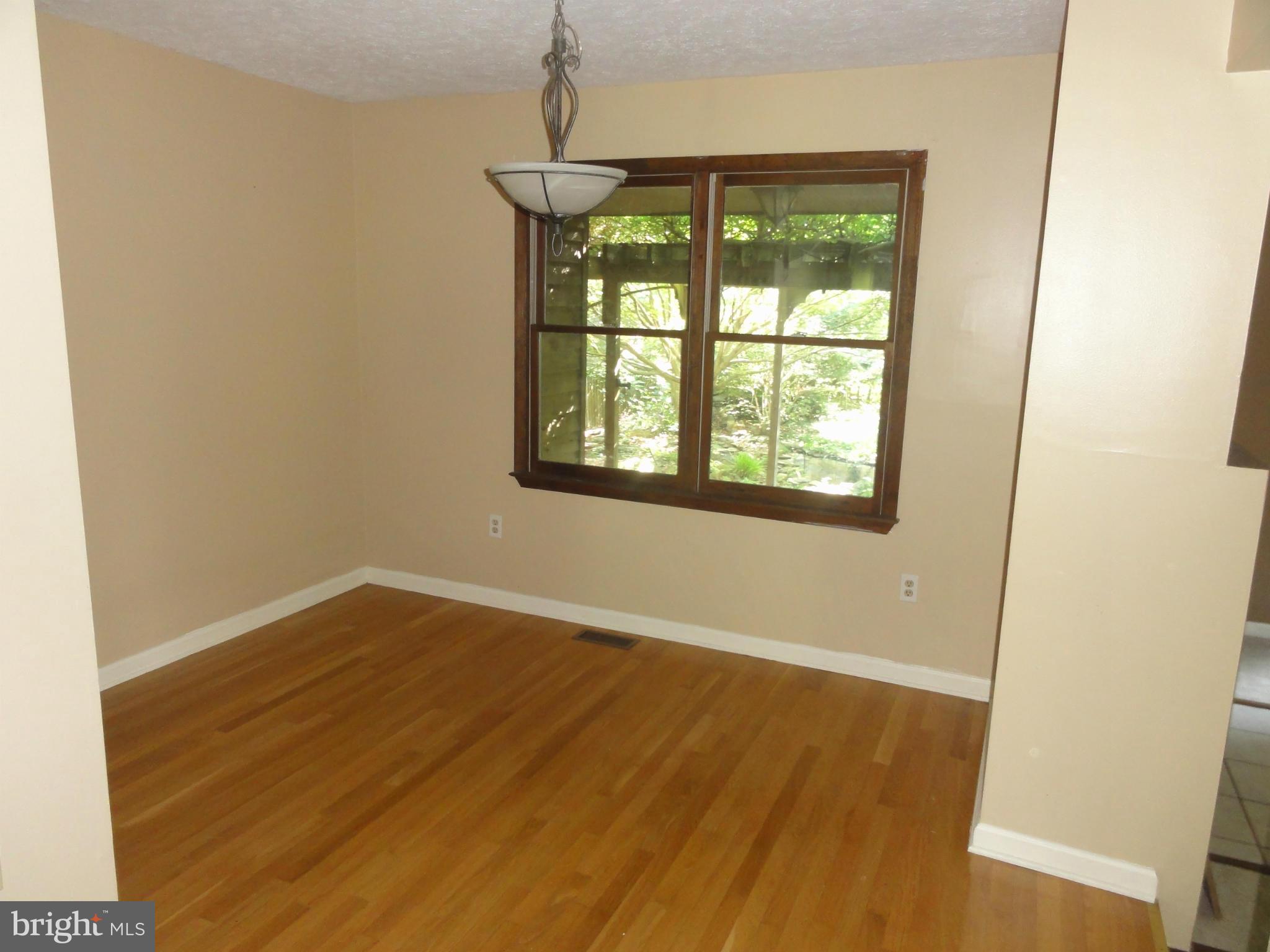 6546 Howellsville Road Front Royal, VA 22630 - Photo 16 of 26 Dining Room
