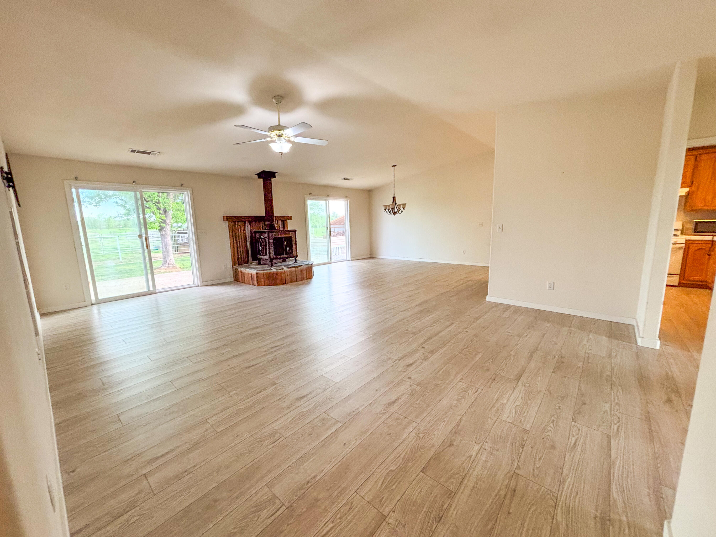 22405 Venzke Road Cottonwood, CA 96022 - Photo 13 of 43 VENZKE RD HOUSE-3711