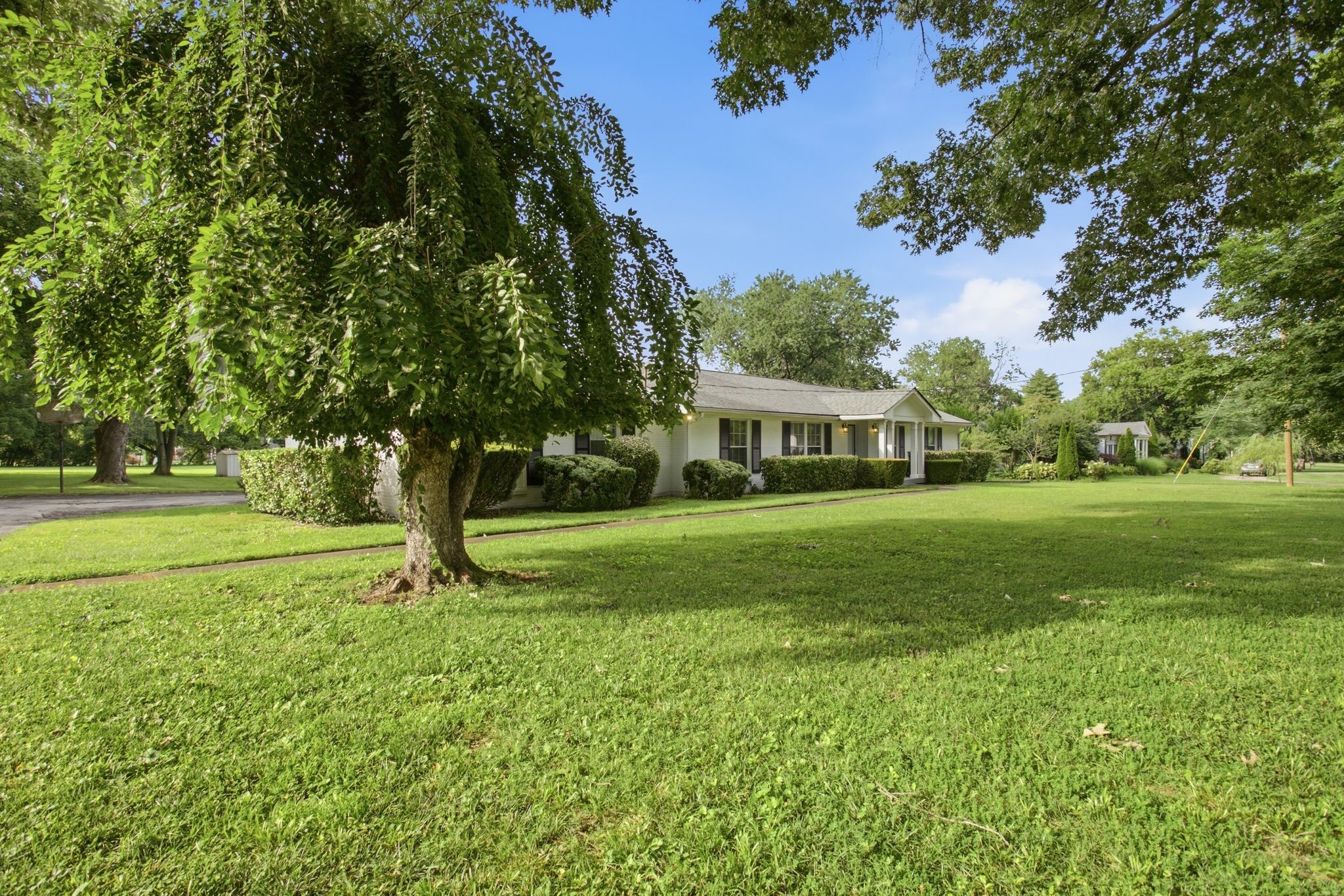 223 Old Peytonsville Road Franklin, TN 37064 - Photo 2 of 38 Gallery Image 2