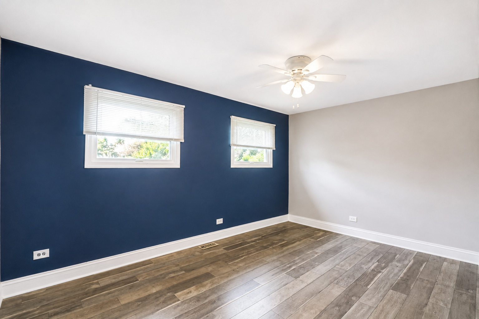 1348 Inverness Drive Elgin, IL 60120 - Photo 10 of 20 Gallery Image 10