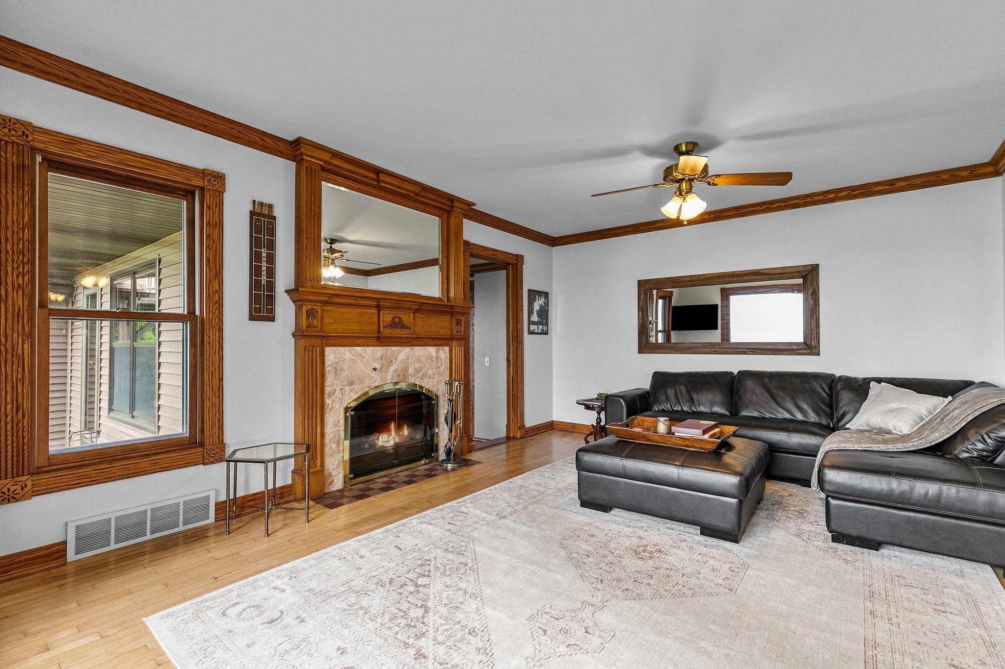 2346 Hickory Lane Oshkosh, WI 54901 - Photo 11 of 73