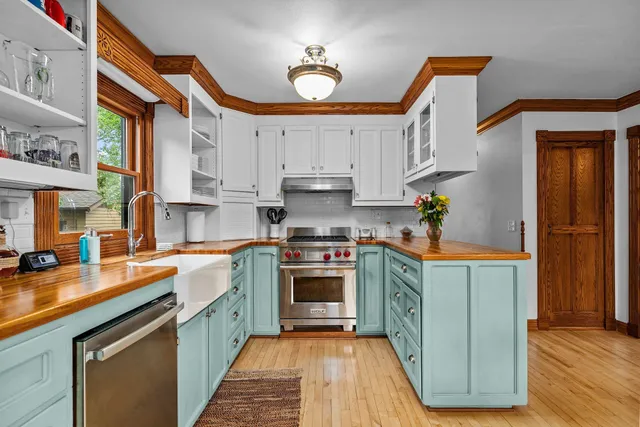 $799,900 | 2346 Hickory Lane, Oshkosh, WI 54901